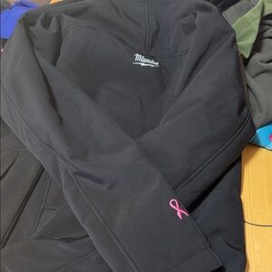 Women’s Milwaukee heated coat no battery/charger. Great condition
